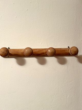 Perchero de madera - 4 ganchos