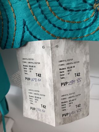 Conjunto chaqueta pantalón corte recto,precioso