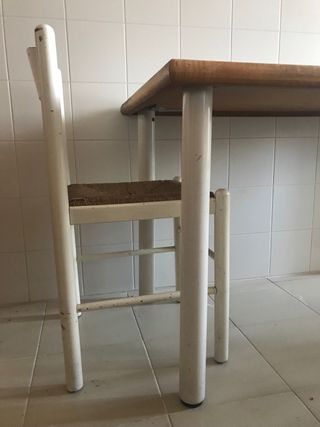 Mesa cocina + 4 sillas mimbre