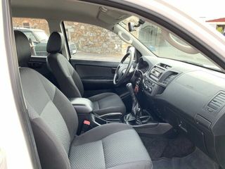 Toyota Hilux Hilux 2.5D-4D Cabina Doble GX 