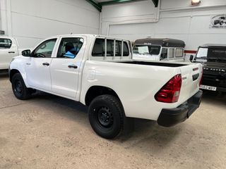 Toyota Hilux 2.4 D4D GX DOBLE CABINA 