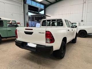 Toyota Hilux 2.4 D4D GX DOBLE CABINA 