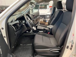 Toyota Hilux 2.4 D4D GX DOBLE CABINA 
