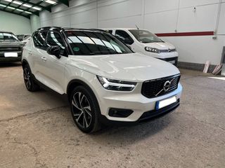 Volvo XC40 2.0 D4 AWD RDesign Auto 