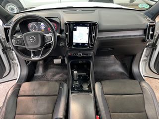 Volvo XC40 2.0 D4 AWD RDesign Auto 
