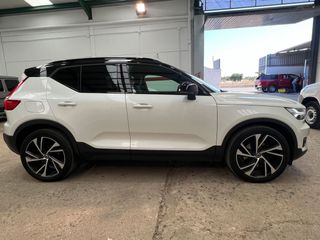 Volvo XC40 2.0 D4 AWD RDesign Auto 