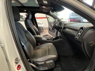Volvo XC40 2.0 D4 AWD RDesign Auto 
