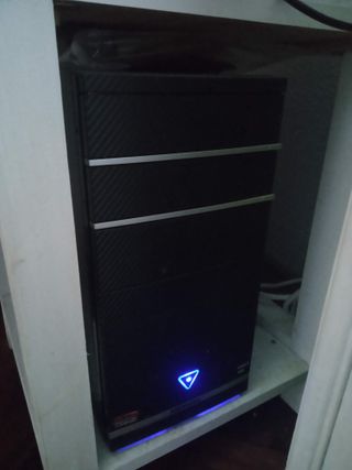 ordenador pc+pantalla+altavoces