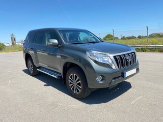 Toyota Land Cruiser 2.8 D4D LARGO 