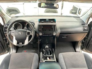 Toyota Land Cruiser 2.8 D4D LARGO 