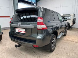 Toyota Land Cruiser 2.8 D4D LARGO 