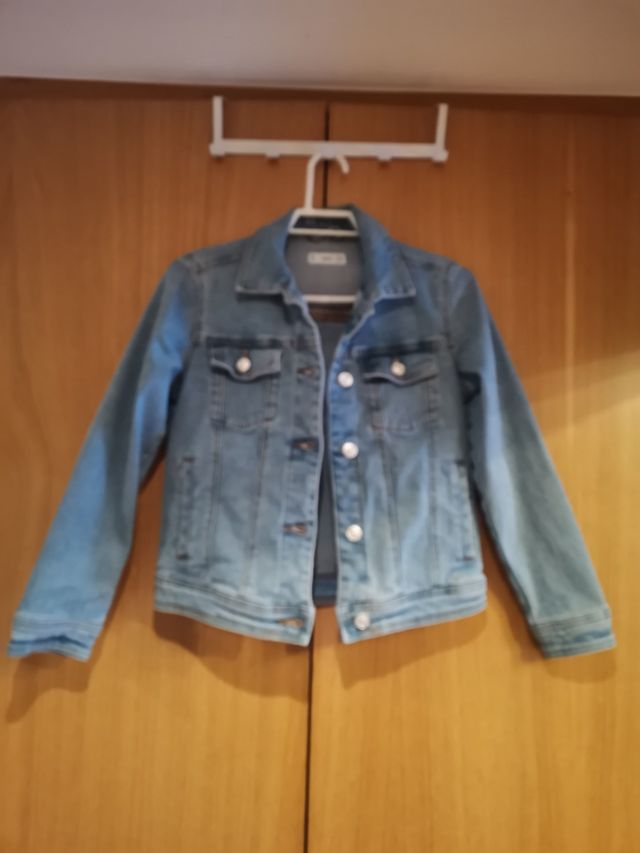 Cazadora vaquera niña