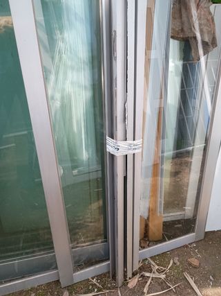 Balconera aluminio gris
