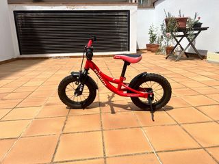 Bicicleta sin pedales Peugeot roja