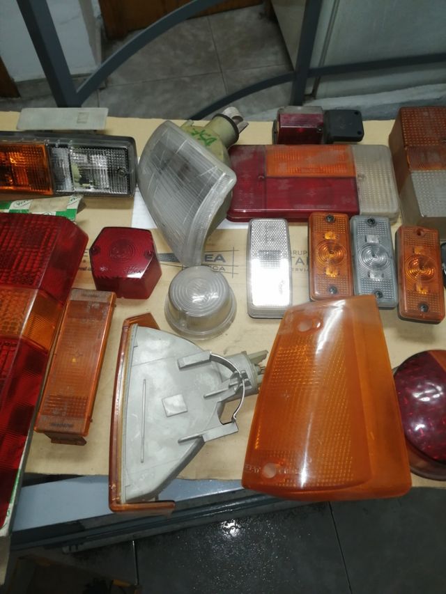 Tulipas coche furgoneta clasico