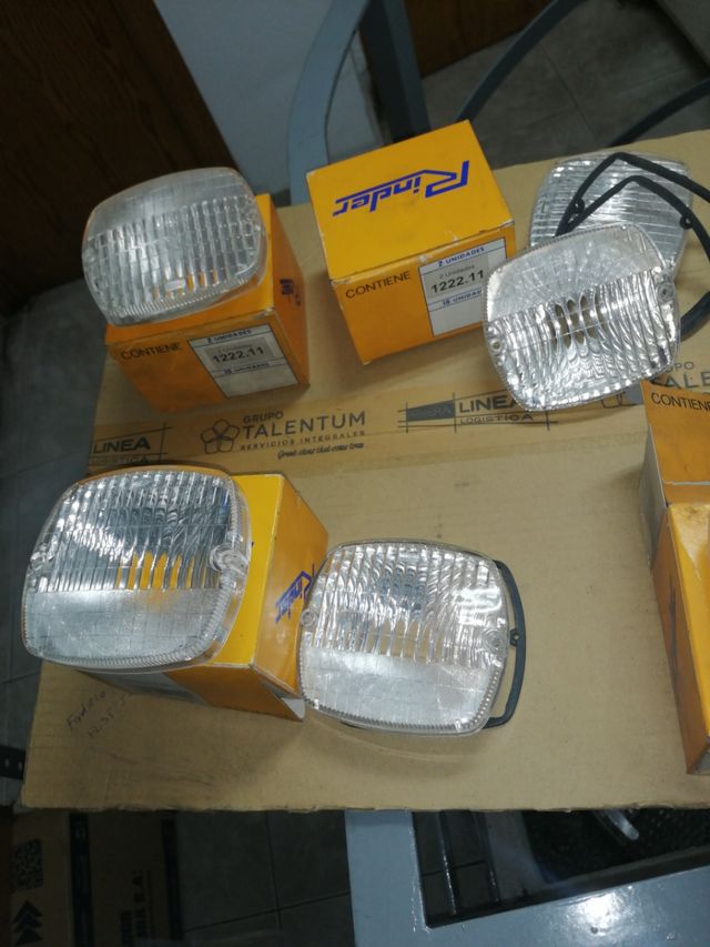 Tulipas coche furgoneta clasico