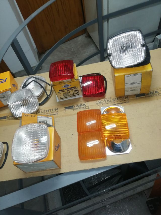 Tulipas coche furgoneta clasico