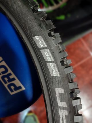 Cubierta Schwalbe drity dan  27.5 2,35