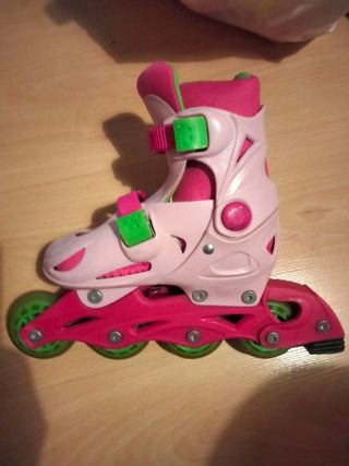 Patines niña, talla 28-31, casi nuevos