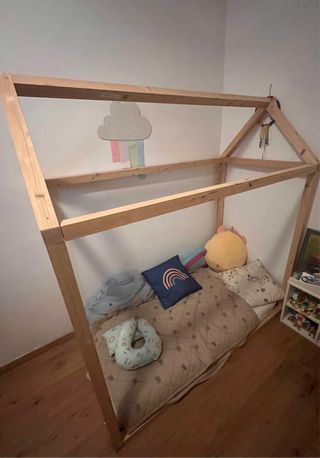 Cama casita estilo Montessori 