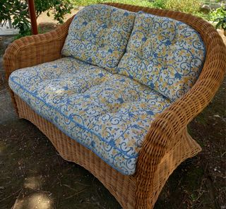 Sillón de mimbre de 2 plazas +parasol