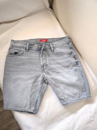 Bermuda Guess gris hombre