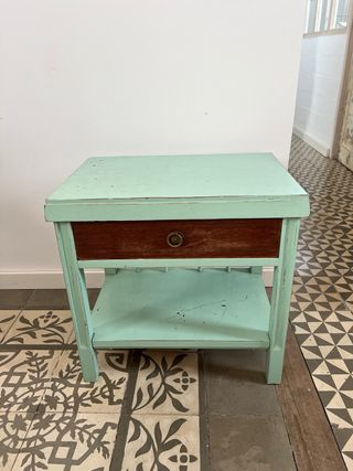 Mesita de noche vintage/rustica