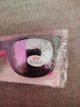 Gafas sol niña UV Isdin - protección solar