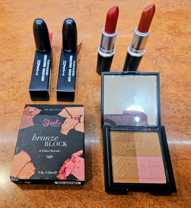 Lote maquillaje Mac / Sleek