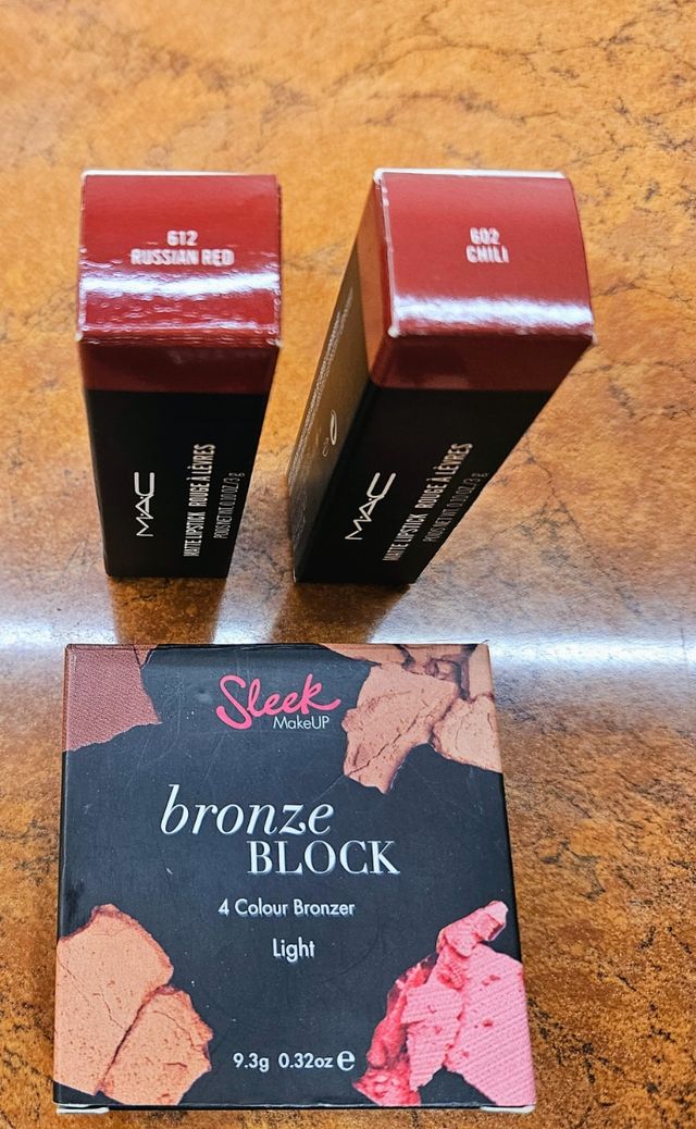 Lote maquillaje Mac / Sleek