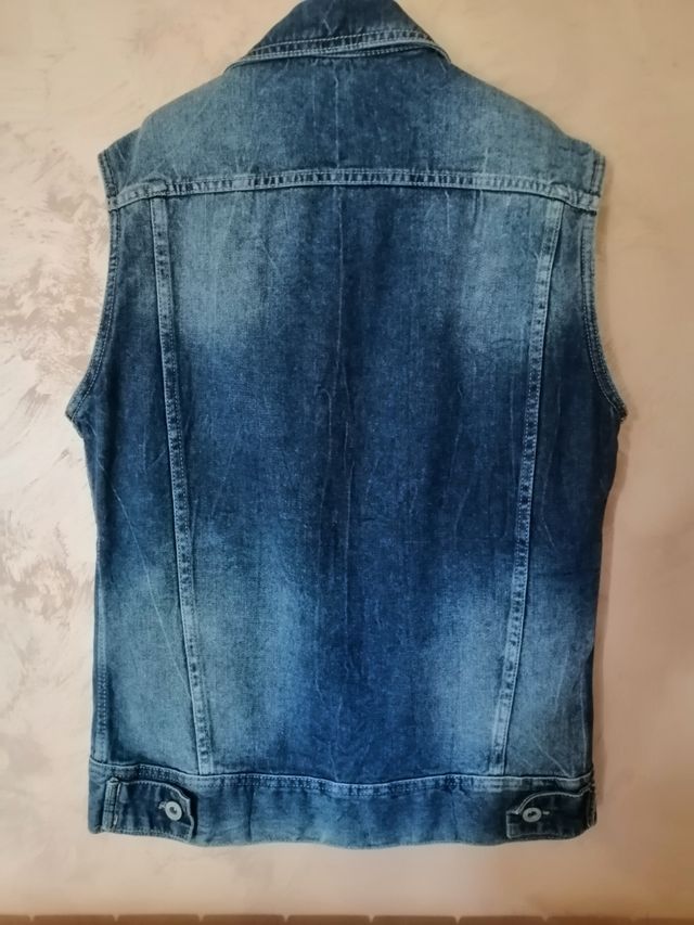 Gilet di jeans smanicato maschile con tasche