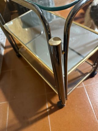 Mesa auxiliar cristal ruedas