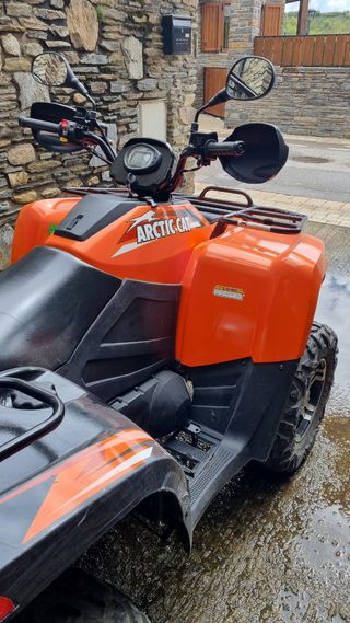 QUAD ATV Potente 1000 Artic Cat