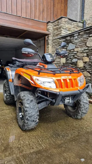 QUAD ATV Potente 1000 Artic Cat