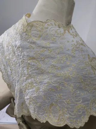 Tela fallera y peinador en oro