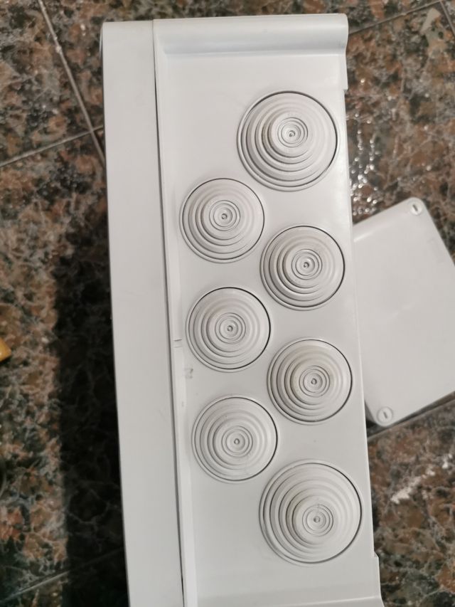 Cajas estancas eléctricas