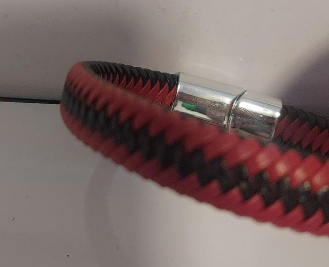 Pulsera Trenzada Artesanal – Estilo que Resalta