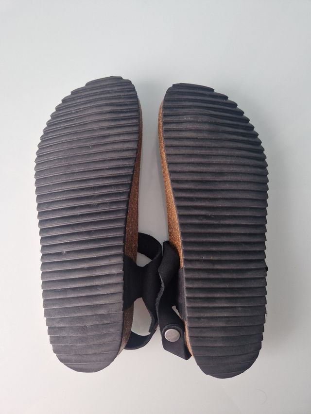 Sandalias negras