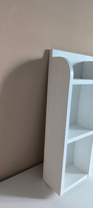 Mueble estantería pequeña