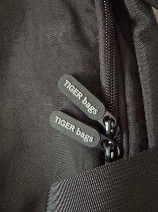 Mochila Antirrobo negra de TIGER BAGS