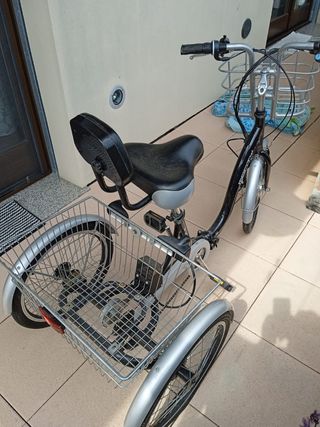 Triciclo eléctrico monty