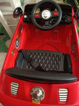 Coche eléctrico infantil
