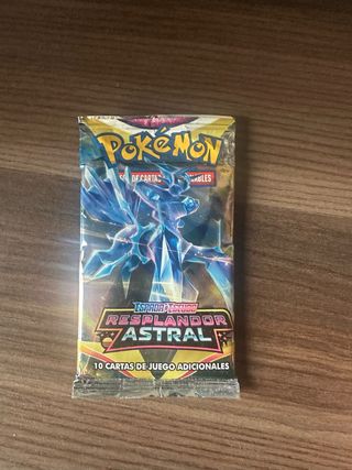 Sobre Pokemon Escudo Resplandor Astral