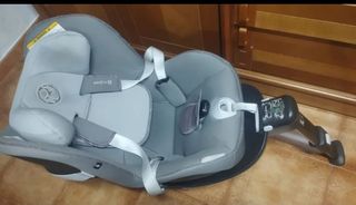 Silla de coche CYBEX Sirona M2 i-Size Gris.