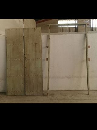 Completa. Puerta antigua 2 hojas 2,38m alto x
