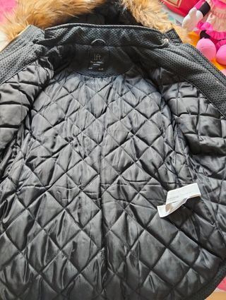 Chaquetón. Sra. Lefties