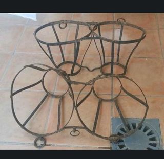 130€ cada pareja. 4 Aguaderas de hierro antiguas