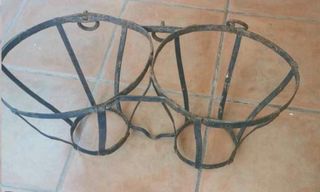 130€ cada pareja. 4 Aguaderas de hierro antiguas