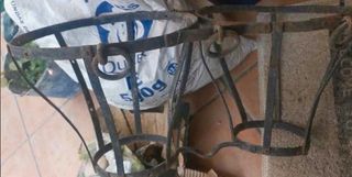 130€ cada pareja. 4 Aguaderas de hierro antiguas
