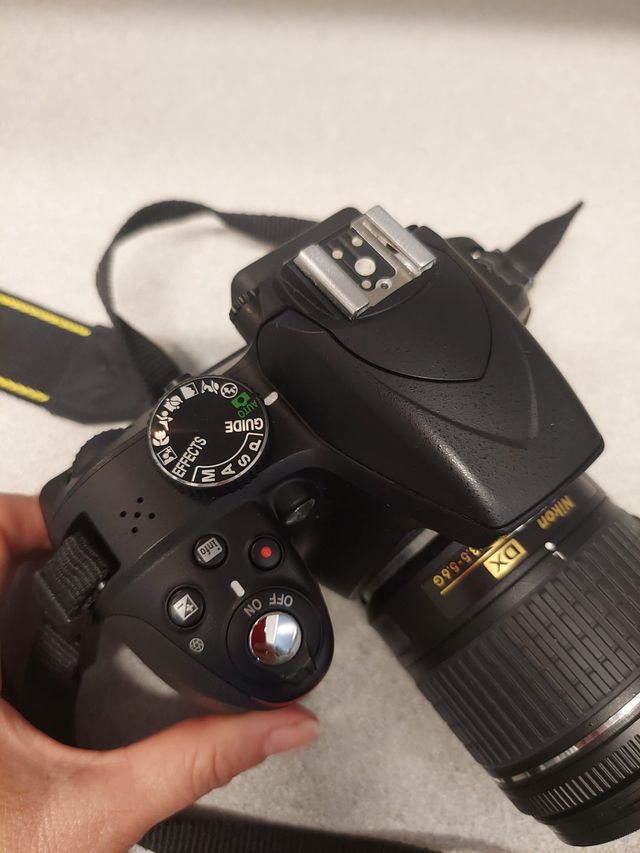 Cámara reflex Nikon D3300 SOLO 1966 DISPAROS